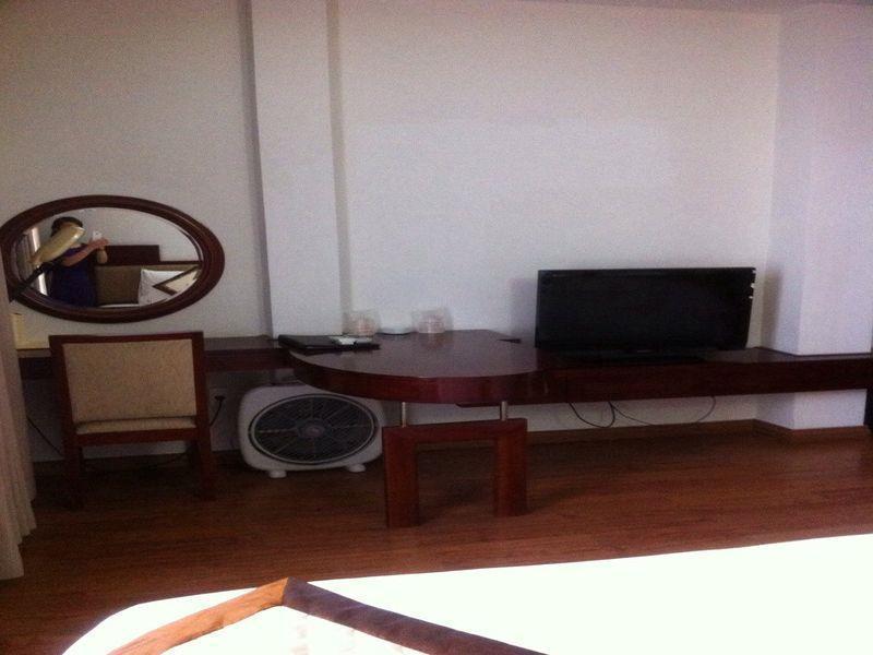 Long Anh Hotel Дананг Экстерьер фото