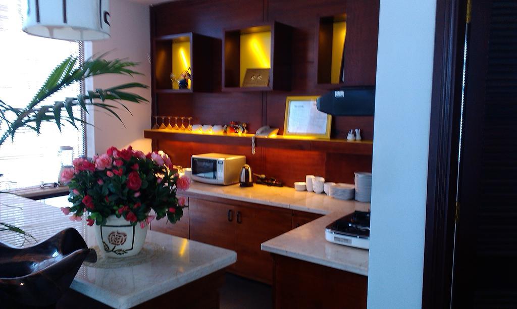Long Anh Hotel Дананг Экстерьер фото